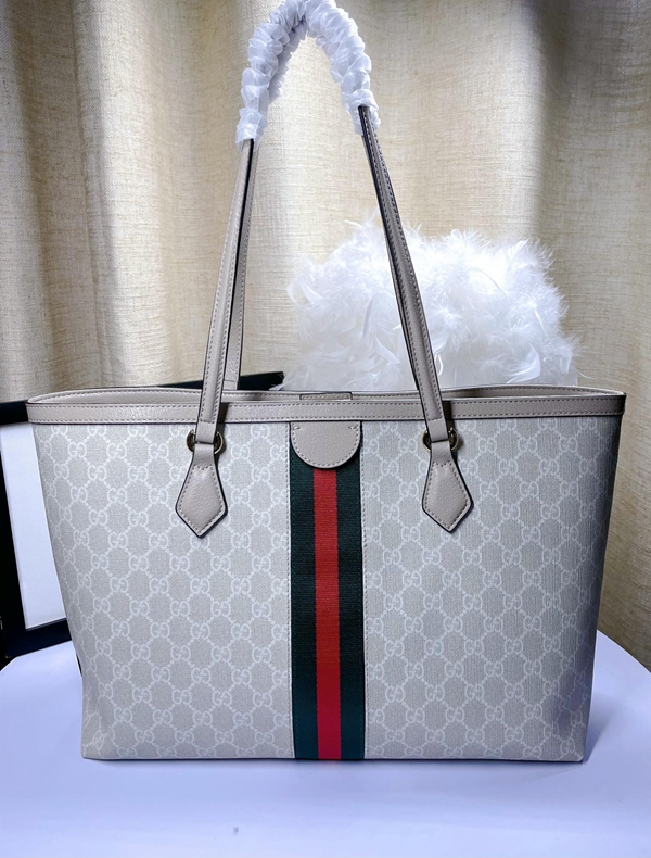 激安グッチバッグコピー内部構造